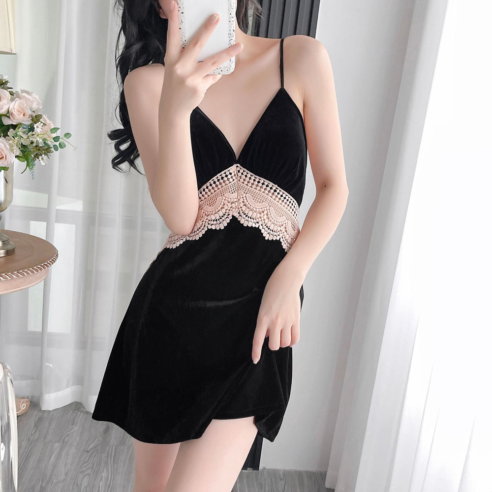 ❤️ Timeless Elegance – Black Dress with Cream Lace ✨